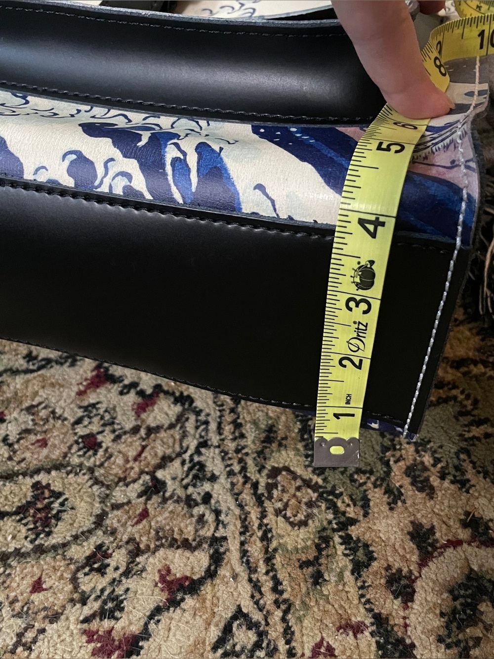Dr. Martens x The MET Great Wave Backpack RARE - Picture 13 of 14